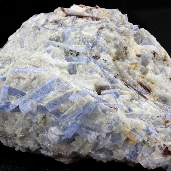 Cyanite Disthène + Staurolite. 1200.0 ct.