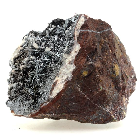 Hematite + Quartz. 2770.0 ct.