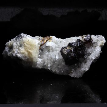 Sphalerite (Blende). 136.9 ct.