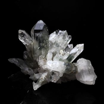 Quartz fantôme. 192.2 ct.