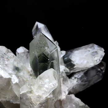 Quartz fantôme. 192.2 ct.