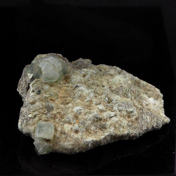 Prehnite. 87.0 ct.