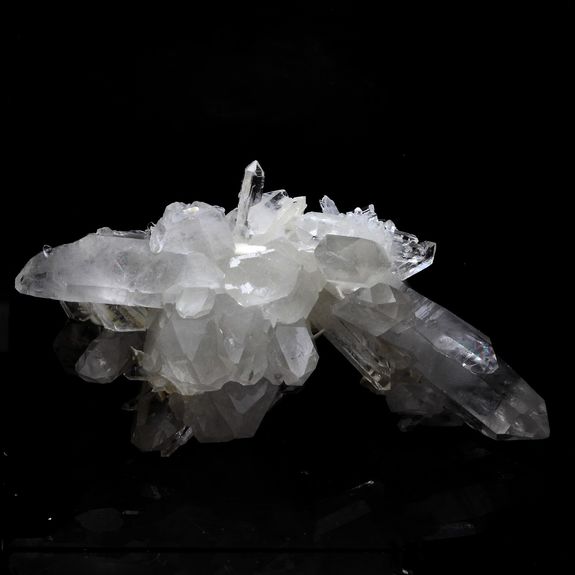 Quartz + Baryte. 224.2 ct.