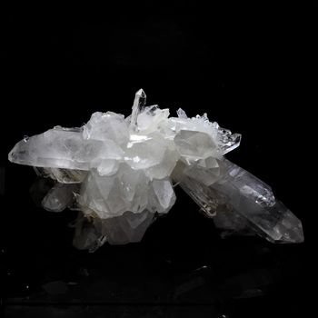 Quartz + Baryte. 224.2 ct.