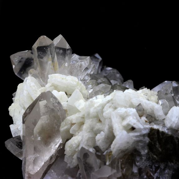 Quartz Fumé + Albite. 1495.0 ct.