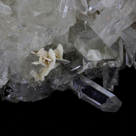 Quartz. 2.203 kg - 22 cm.