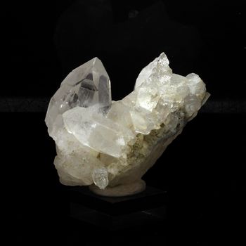 Quartz. 298.0 ct.