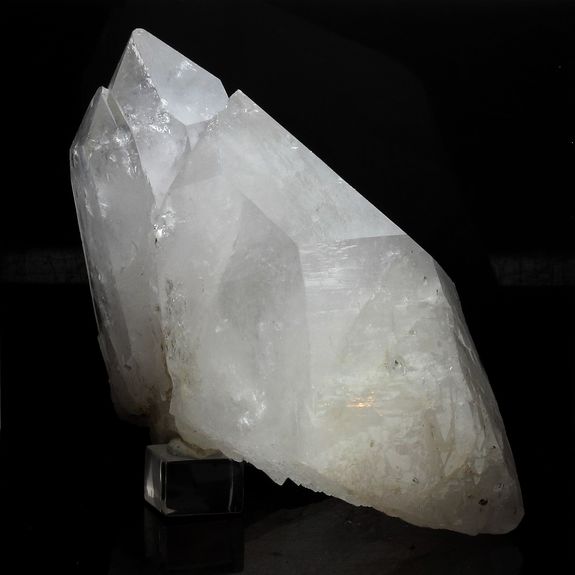 Quartz. 850.7 ct.