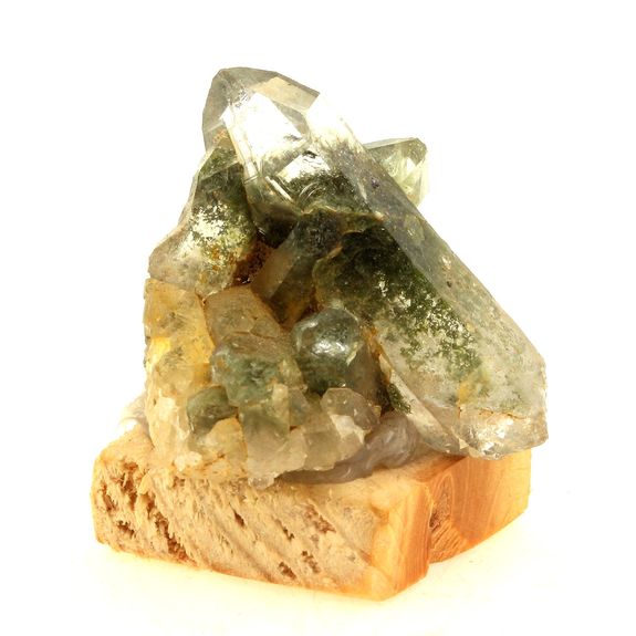 Quartz, Chlorite. 77.3 ct.