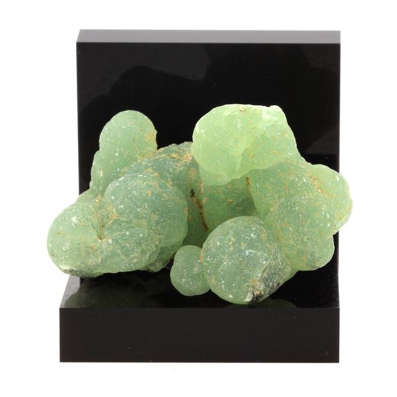 Prehnite. 384.8 ct.