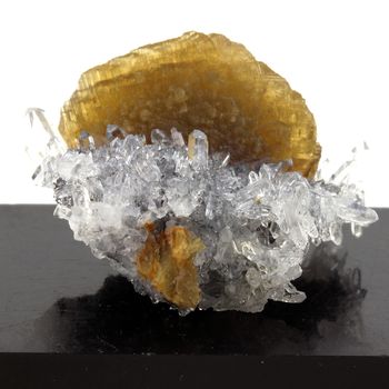 Siderite + Quartz. 26.4 ct.