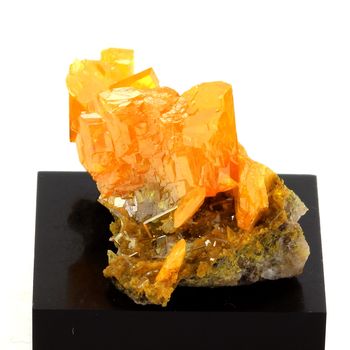 Wulfenite.
