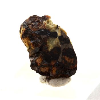 Farringtonite in Pallasite.