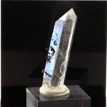 Quartz + Hematite. 17.7 ct.