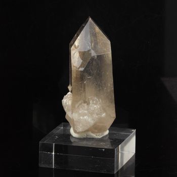 Quartz fumé. 140.1 ct.