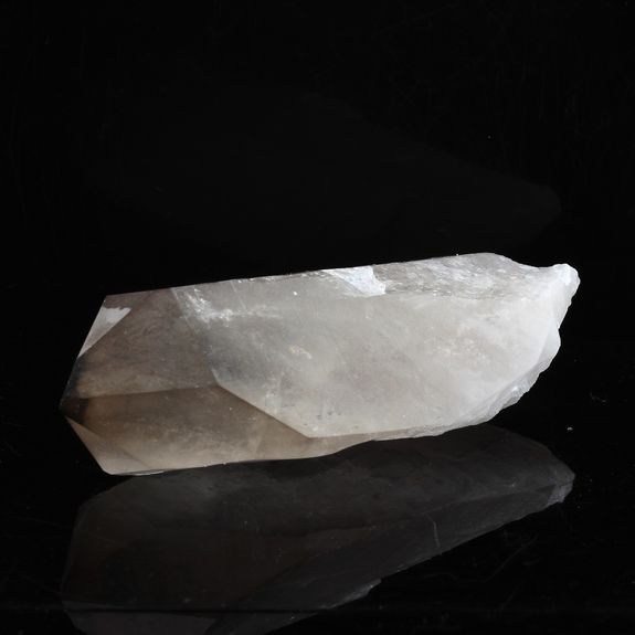 Quartz fumé. 267.6 ct.