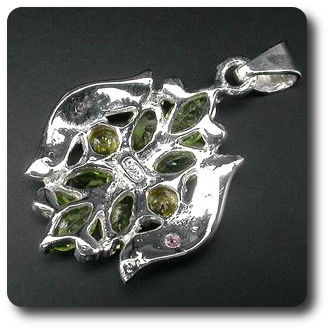PERIDOT & YELLOW SAPPHIRE PENDANT