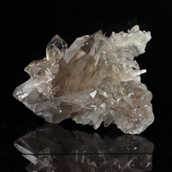 Quartz fumé. 326.3 ct.