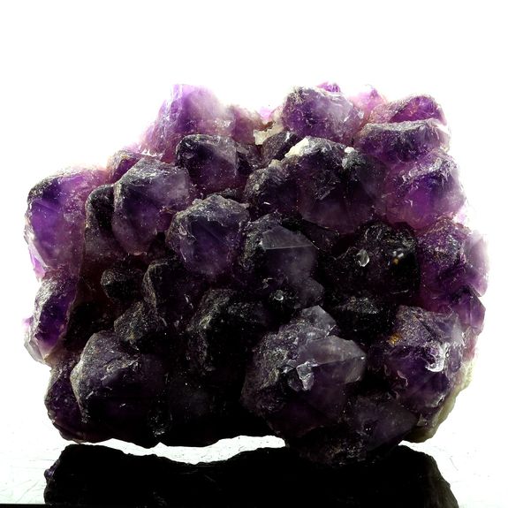 Améthyste. 750.0 ct.