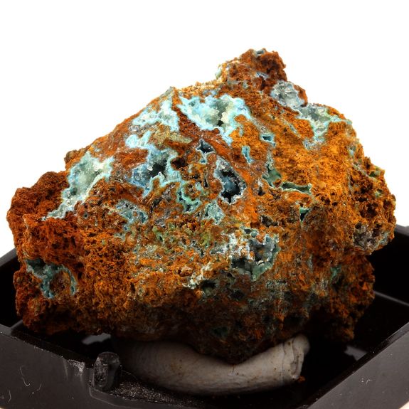 Sénégalite sur Turquoise. 100.7 ct.