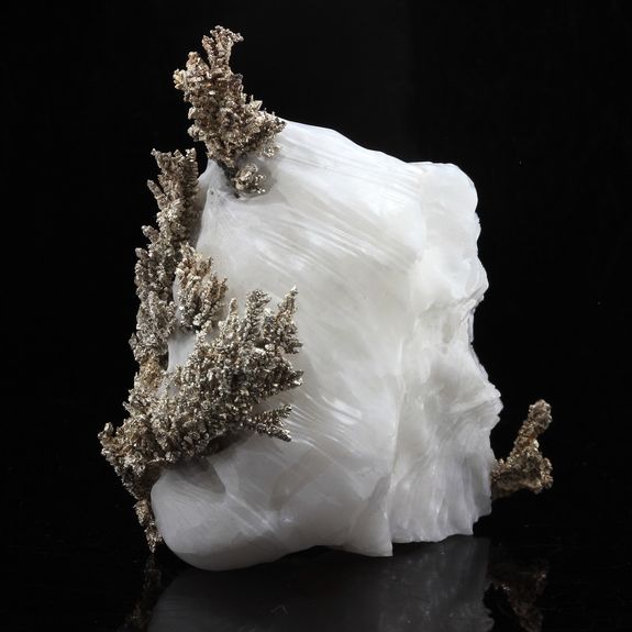 Native silver in Bouismas mine, Drâa-Tafilalet