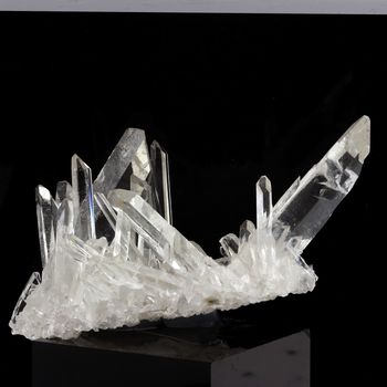 Quartz. 433.5 ct.