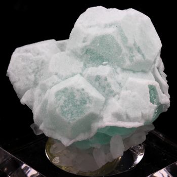 Fluorite + Quartz. 611.5 ct.