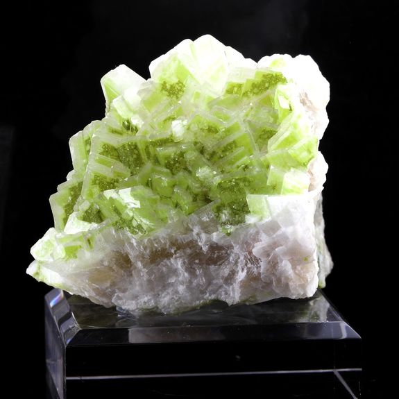 Duftite on Calcite.