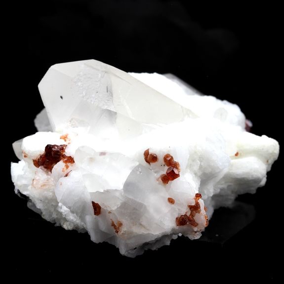 Grenat Spessartite, Orthose, Quartz. 526.5 ct.