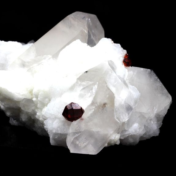 Grenat Spessartite, Orthose, Quartz. 526.5 ct.