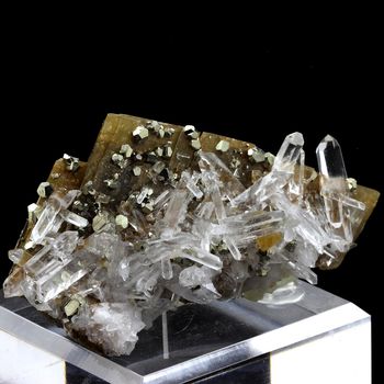 Siderite, Pyrite, Quartz. 604.5 ct.