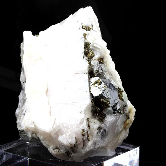 Carrollite. 1362.0 ct.
