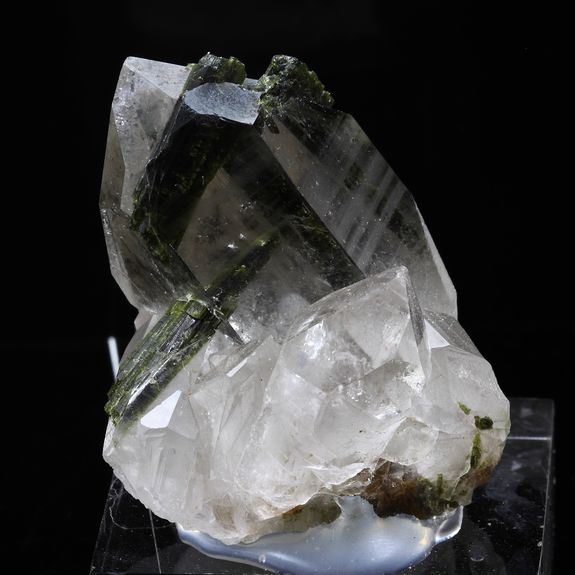 Quartz + Epidote. 386.0 ct.
