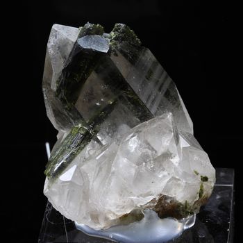 Quartz + Epidote. 386.0 ct.
