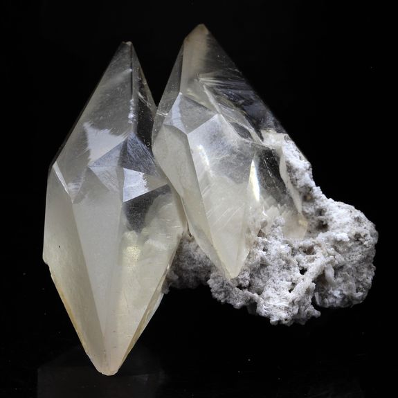 Calcite. 487.5 ct.