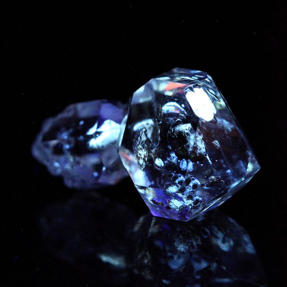 Quartz Pétrole. 10.30 ct.