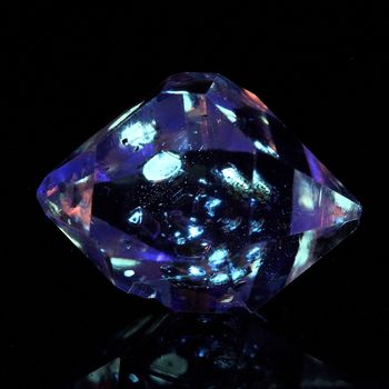 Quartz Pétrole. 12.13 ct.