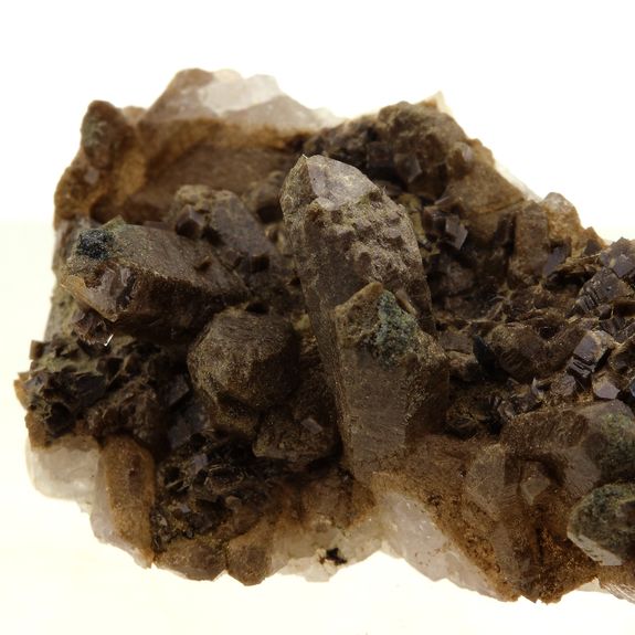 Sphene + Anatase + Quartz. 96.0 ct.