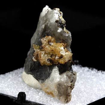 Stolzite sur Cerusite. 129.5 ct.