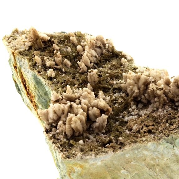 Clinozoisite, Albite. 1990.0 ct.