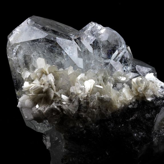 Goshenite, Muscovite.