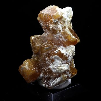 Scheelite. 438.0 ct.