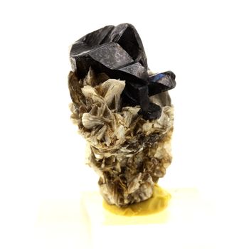 Cassiterite, Muscovite. 87.5 ct.