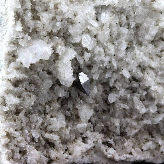 Anatase. 942.5 ct.