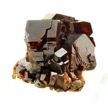 Vanadinite. 500.0 ct.