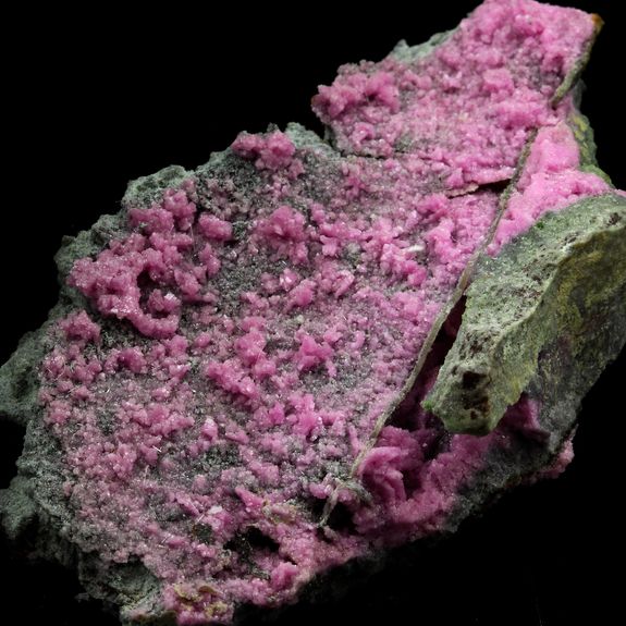 Cobalto Calcite. 238.5 ct.