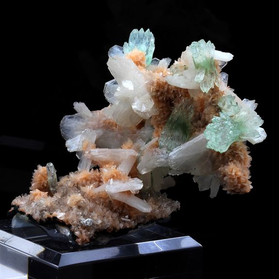Apophyllite + Stilbite + Heulandite.