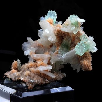 Apophyllite + Stilbite + Heulandite.