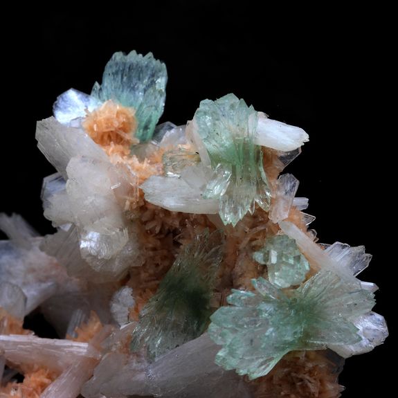 Apophyllite + Stilbite + Heulandite.