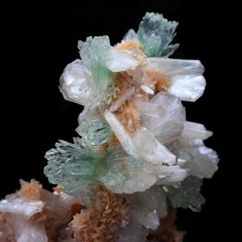 Apophyllite + Stilbite + Heulandite.